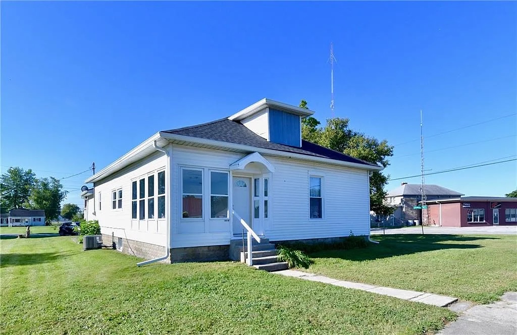 Property main image